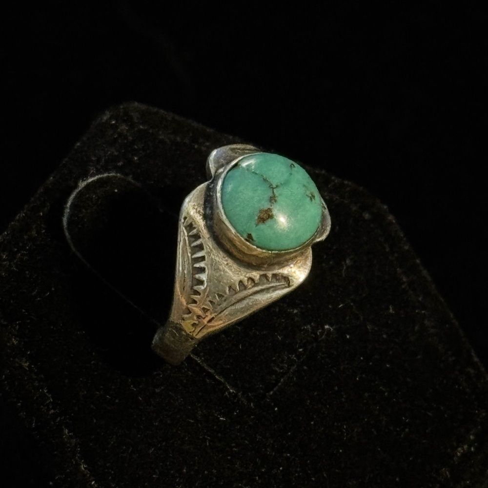 Vintage Native American Turquoise Sterling Silver Ring Size 5.75 (2) - Picture 2 of 3